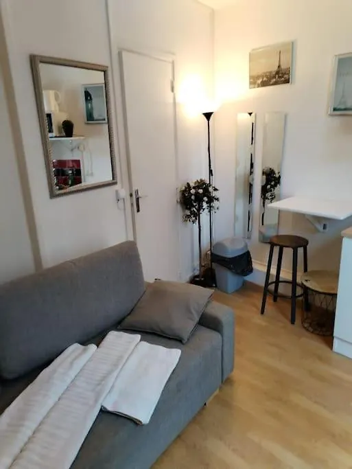 Studio Rue de la Santé-1